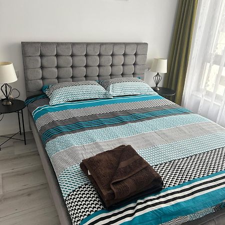 Teo Dem Radulescu -Strand Râmnicu Vâlcea Extérieur photo